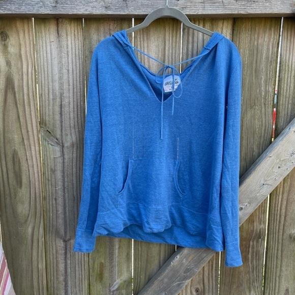 Hi Ho 100% Linen Beach Hoodie in Ocean Blue - Picture 3 of 9